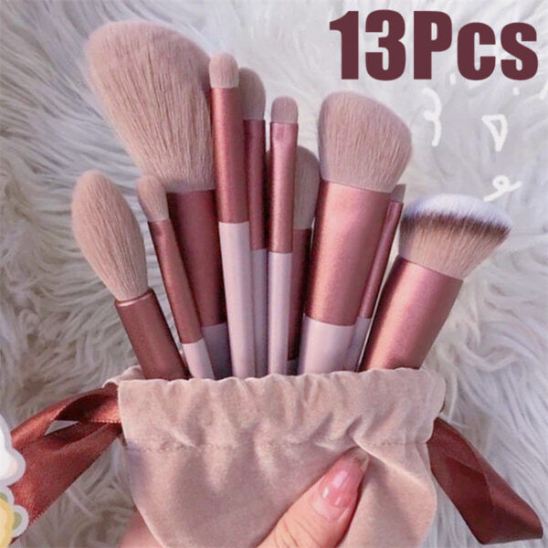 Lot de 13 pinceaux de maquillage : pinceau correcteur, pinceau à blush, pinceau à poudre, pinceau à ombre à paupières, pinceau enlumineur, pinceau à fond de teint et autres accessoires de beauté