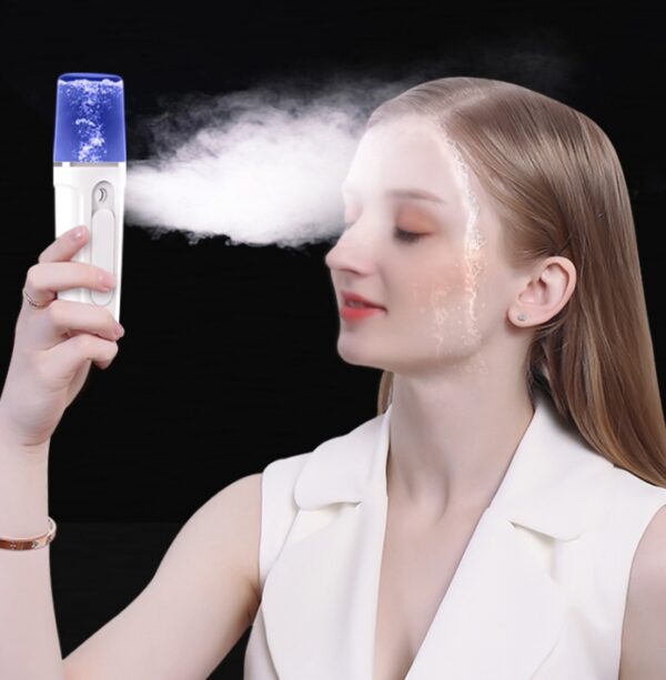 Appareil de beauté pour le visage à effet hydratant avec batterie externe rechargeable par USB