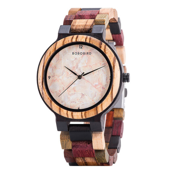 Montre en bois au style décontracté