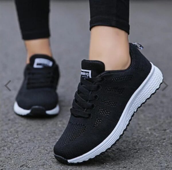 Chaussures pour femmes - Baskets de sport