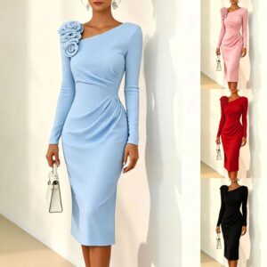 Robe ajustée à épaules dénudées et motif floral en trois dimensions pour femme
