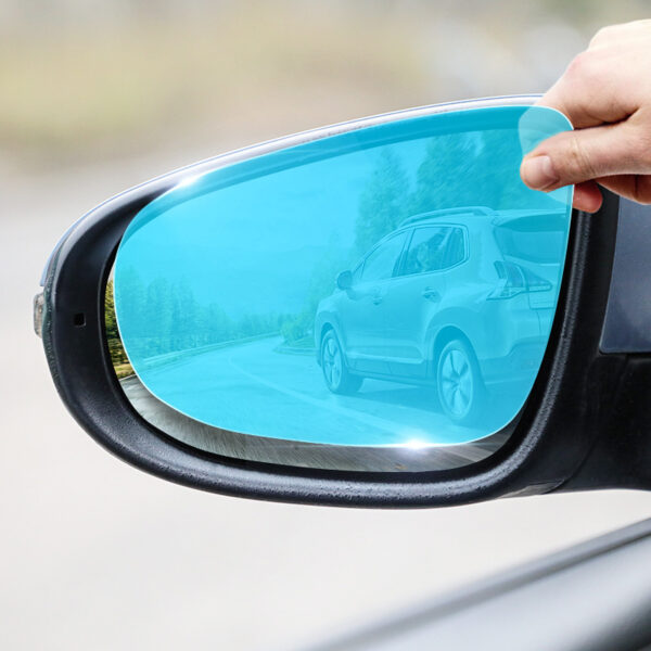 Film anti-pluie pour rétroviseur de voiture