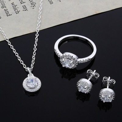 Parure de bijoux en zircon