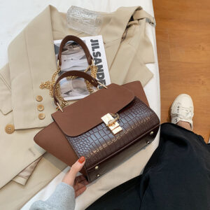 Sac à bandoulière tendance « Frosted Ladies », à assortir avec toutes vos tenues