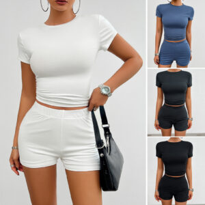 Ensemble de sport slim unie pour l'été, 2 pièces : t-shirt à manches courtes et col rond et short élastiqué - Vêtements tendance pour femmes