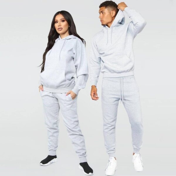 Personnalités de la mode : hommes, femmes, tenues décontractées, costumes